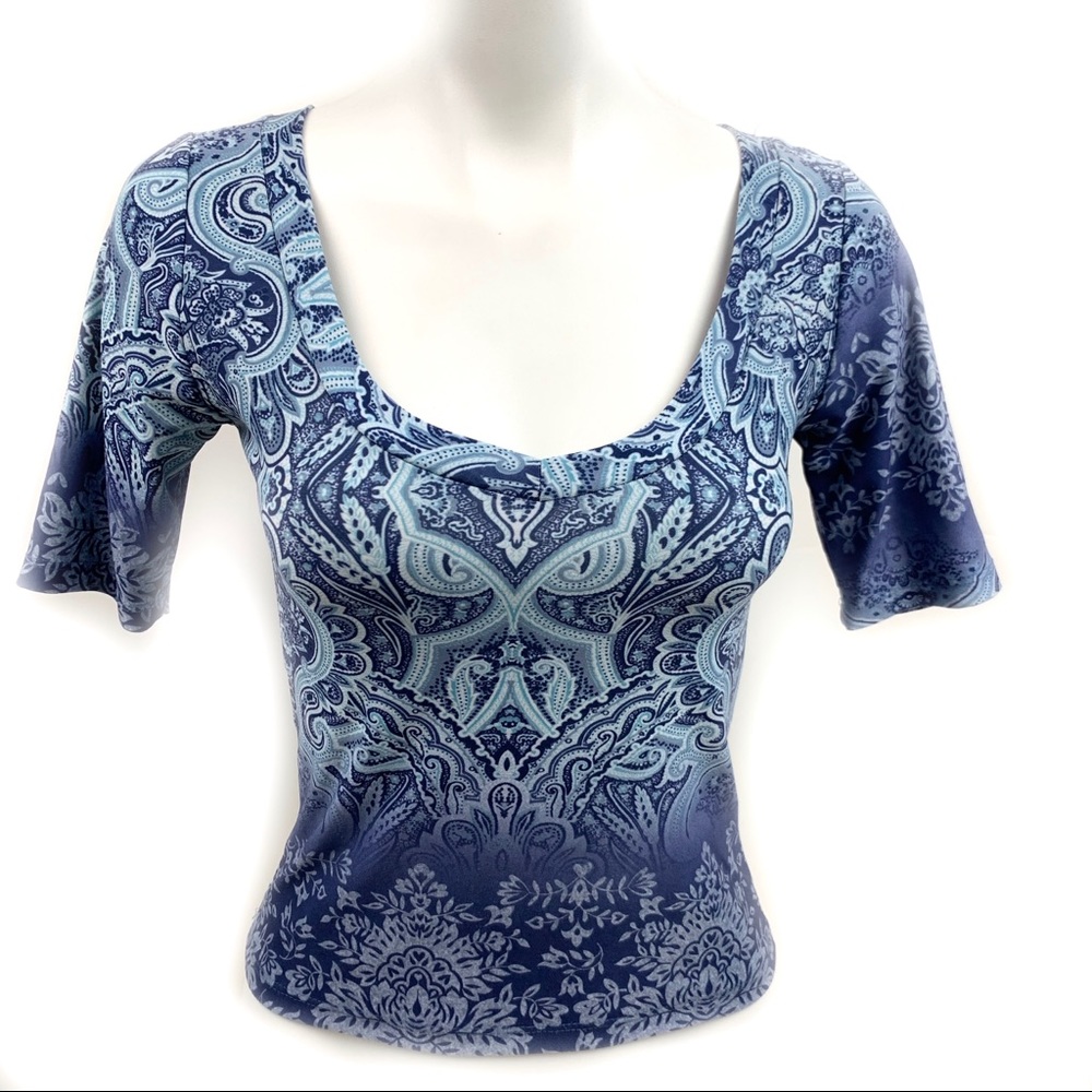 VINTAGE 90s Cute Blue Paisley Scoop Neck Top